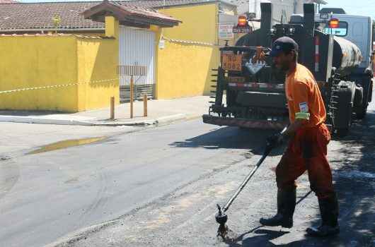 12_14 Prefeitura realiza recapeamento em principal avenida do Morro do Algodão 1 12_14 Prefeitura realiza recapeamento em principal avenida do Morro do Algodão 1