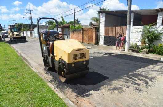 Operação Tapa-Buracos é levada ao Perequê-mirim Operação Tapa-Buracos é levada ao Perequê-mirim