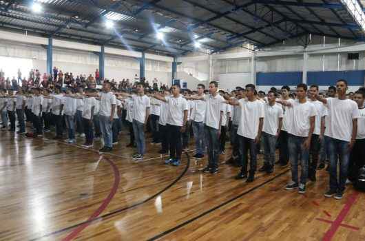 Jovens de Caraguatatuba que completam 18 anos em 2019 devem se alistar no serviço militar até dia 28 Jovens de Caraguatatuba que completam 18 anos em 2019 devem se alistar no serviço militar até dia 28