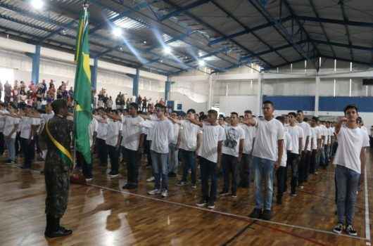 Solenidade de juramento à Bandeira deve reunir 550 jovens em Caraguatatuba nesta quinta-feira (29/08) Solenidade de juramento à Bandeira deve reunir 550 jovens em Caraguatatuba nesta quinta-feira (29/08)