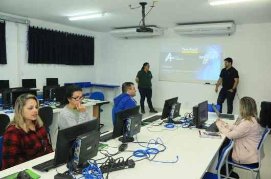 Produtores rurais encerram projeto de Plataforma Digital de Negócio e tem seu lançamento oficial durante formatura Produtores rurais encerram projeto de Plataforma Digital de Negócio e tem seu lançamento oficial durante formatura