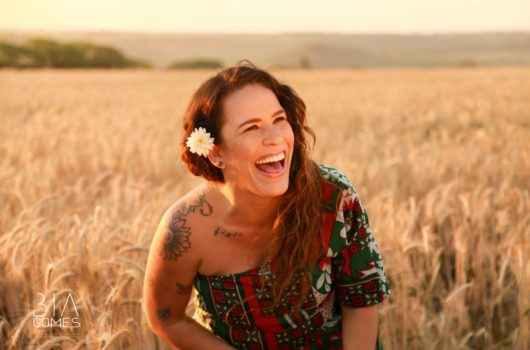 Cantora Li Maria é atração no Teatro Mario Covas neste sábado Cantora Li Maria é atração no Teatro Mario Covas neste sábado