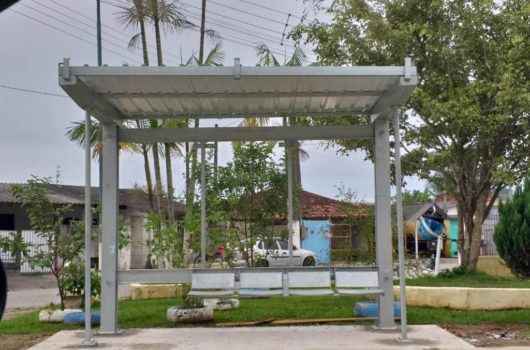 Prefeitura de Caraguatatuba vai instalar mais 210 novos abrigos de ônibus na cidade Prefeitura de Caraguatatuba vai instalar mais 210 novos abrigos de ônibus na cidade