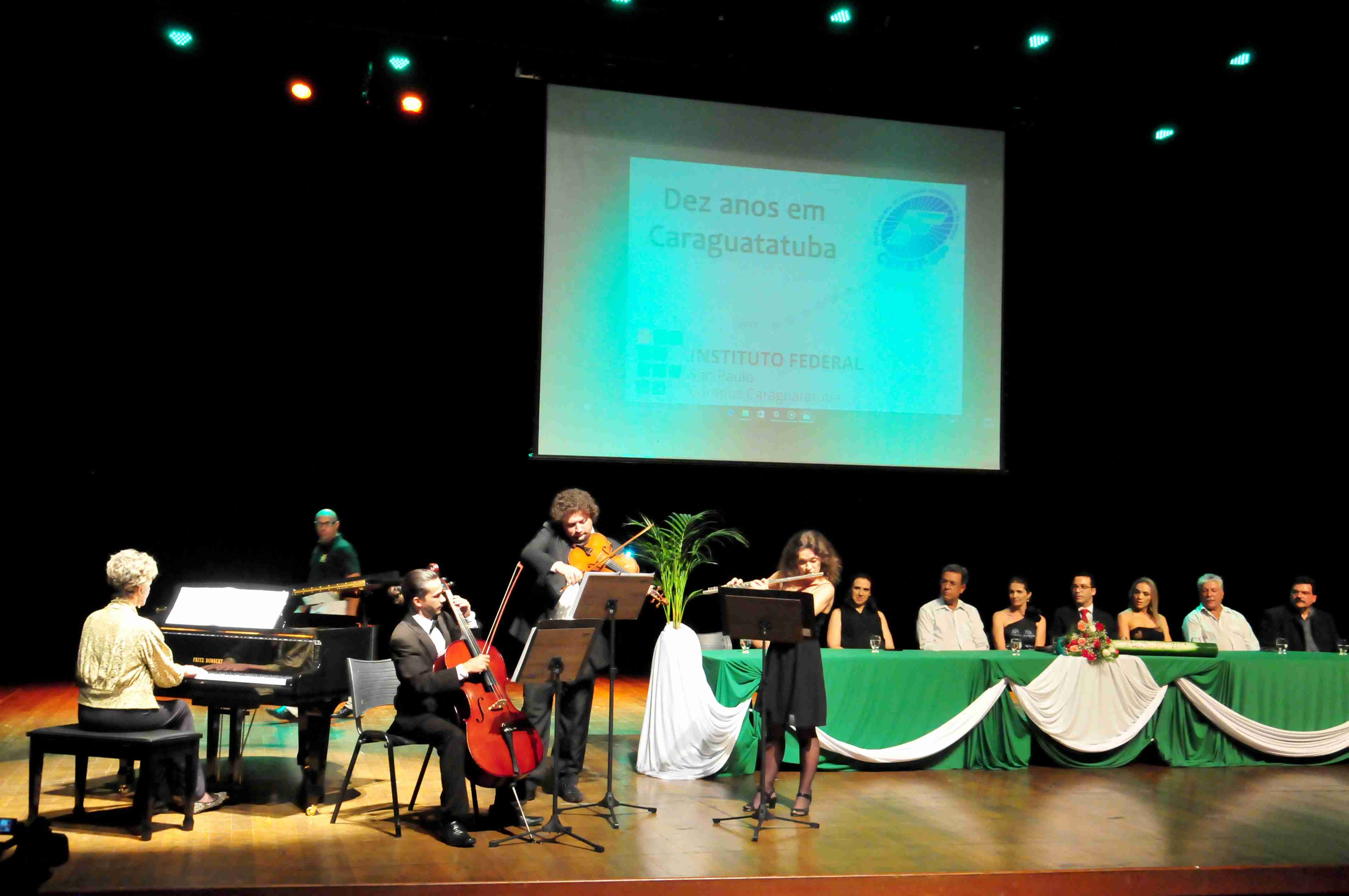 Solenidade comemora 10 anos do IFSP em Caraguatatuba