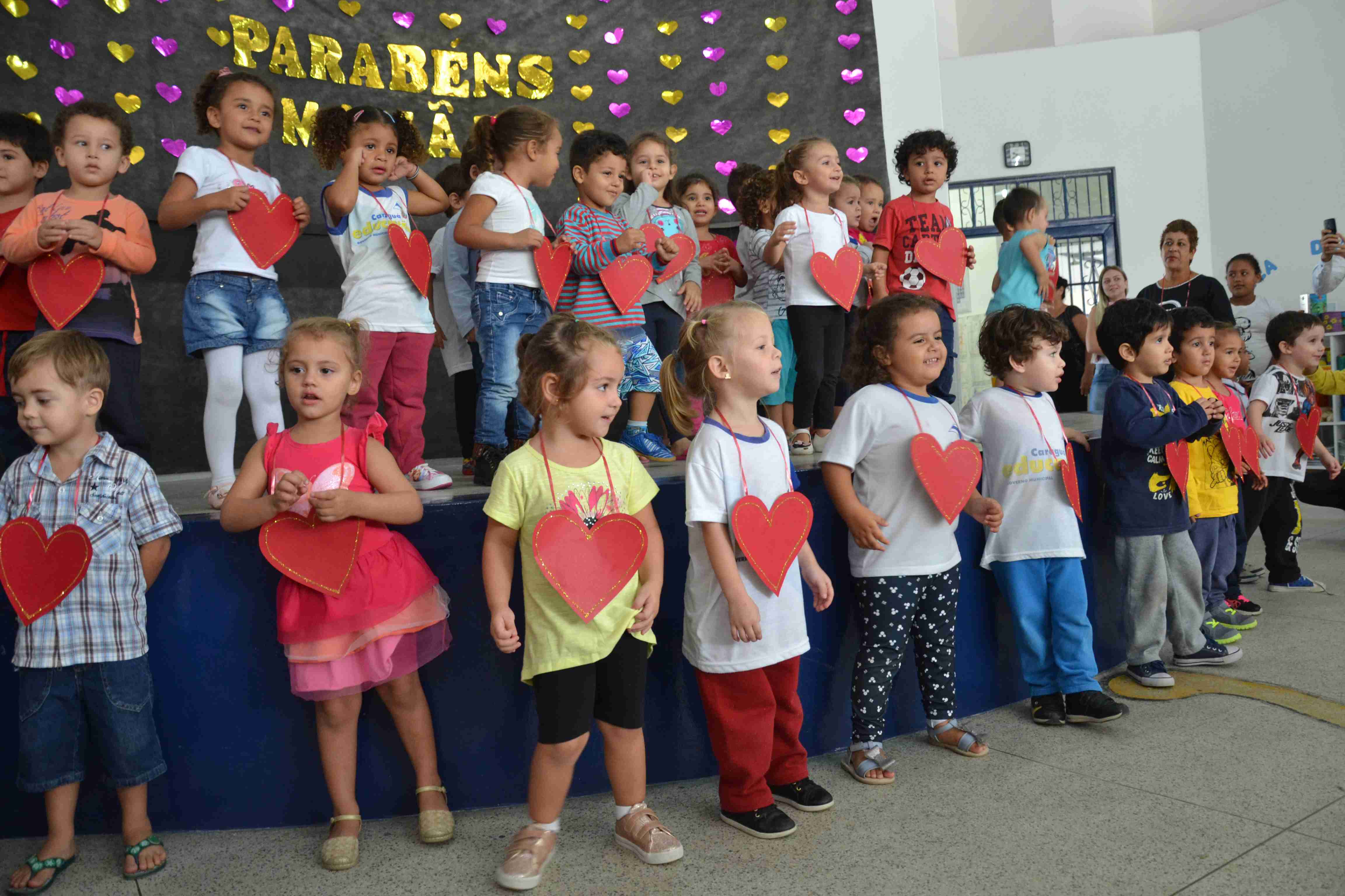 Festa do Dia das Mães movimenta escolas municipais de Caraguatatuba (Fotos: Lucas Camargo/PMC