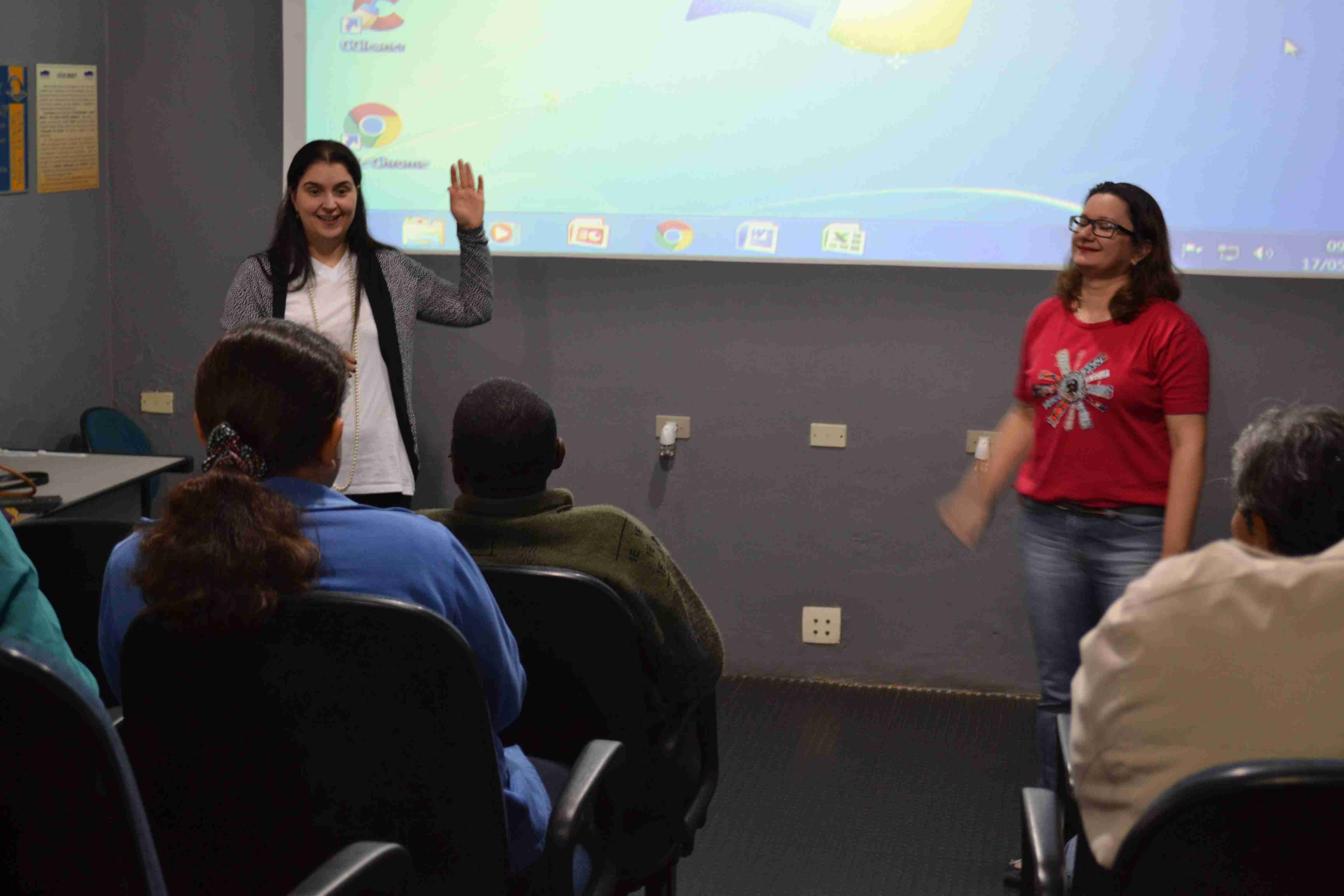 CAPS Caraguatatuba recebe palestra na Semana de Luta Antimanicomial