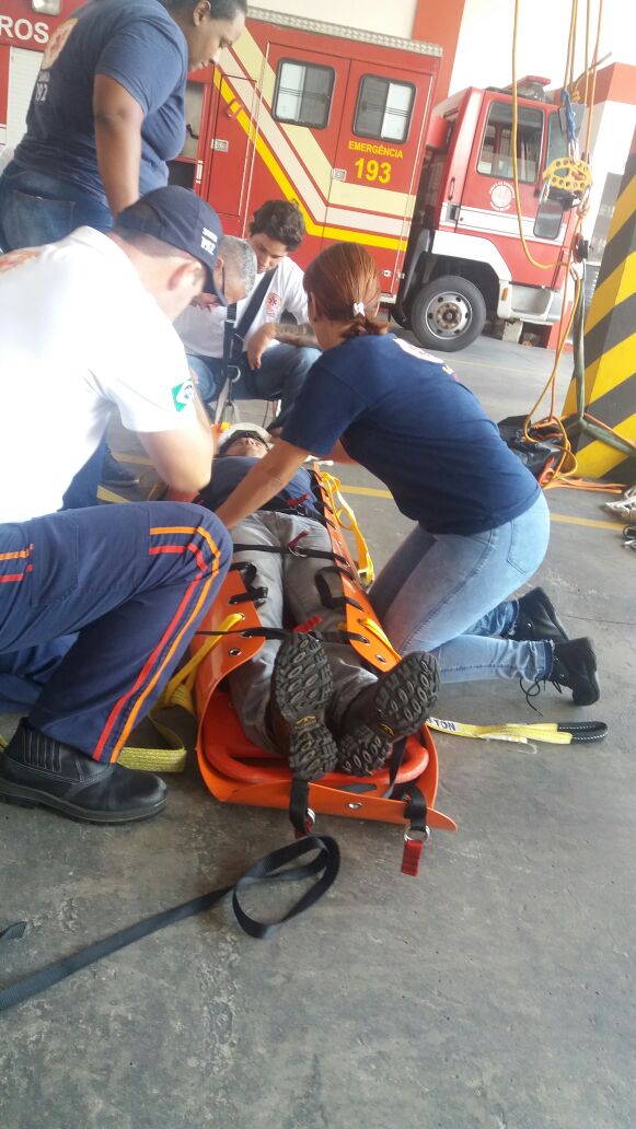 Equipe do SAMU de Caraguatatuba participa de recertificação de profissionais