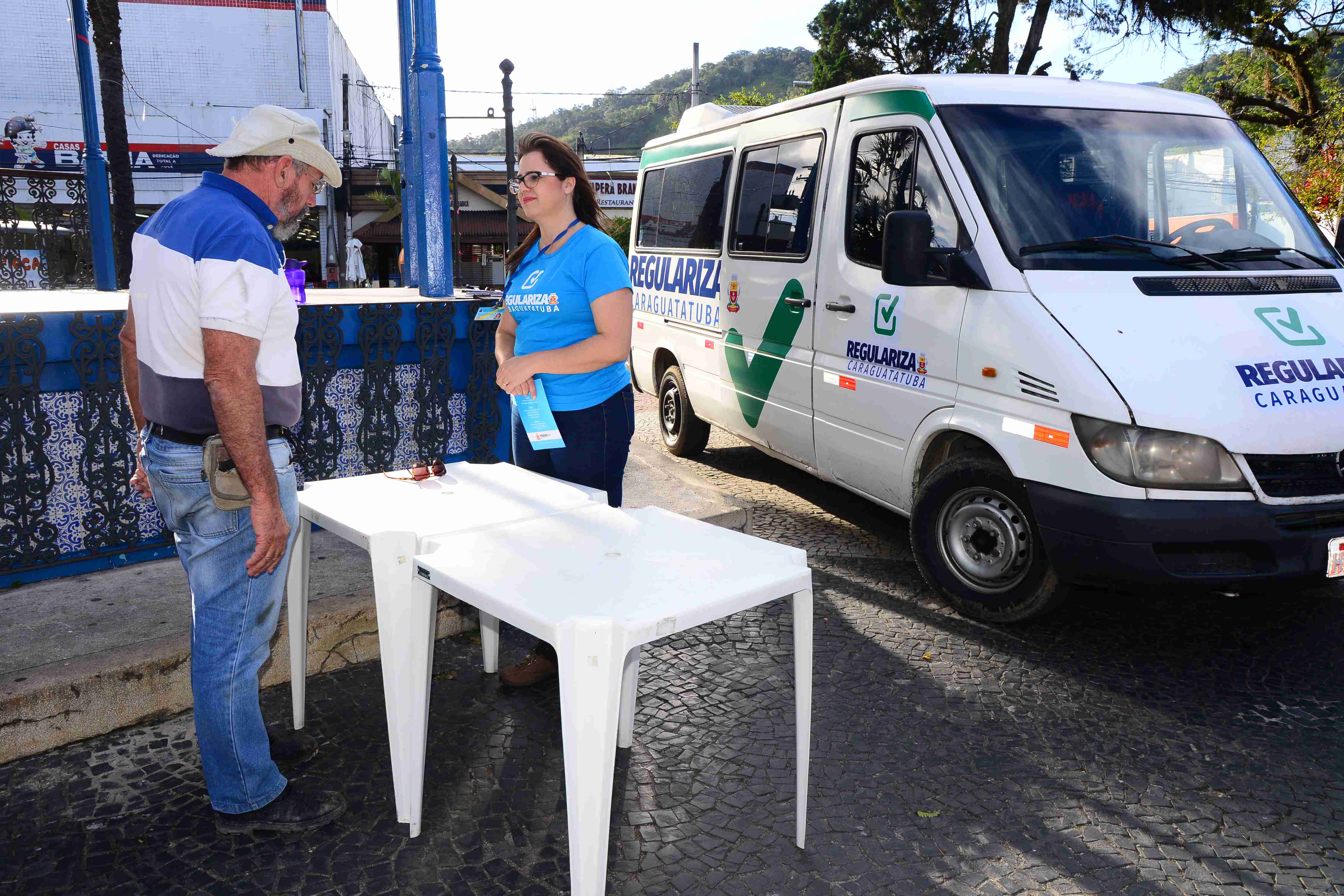 Cerca de 400 contribuintes em Caraguatatuba são atendidos no primeiro dia de anistia (Fotos: Gustavo Grunewald/PMC)