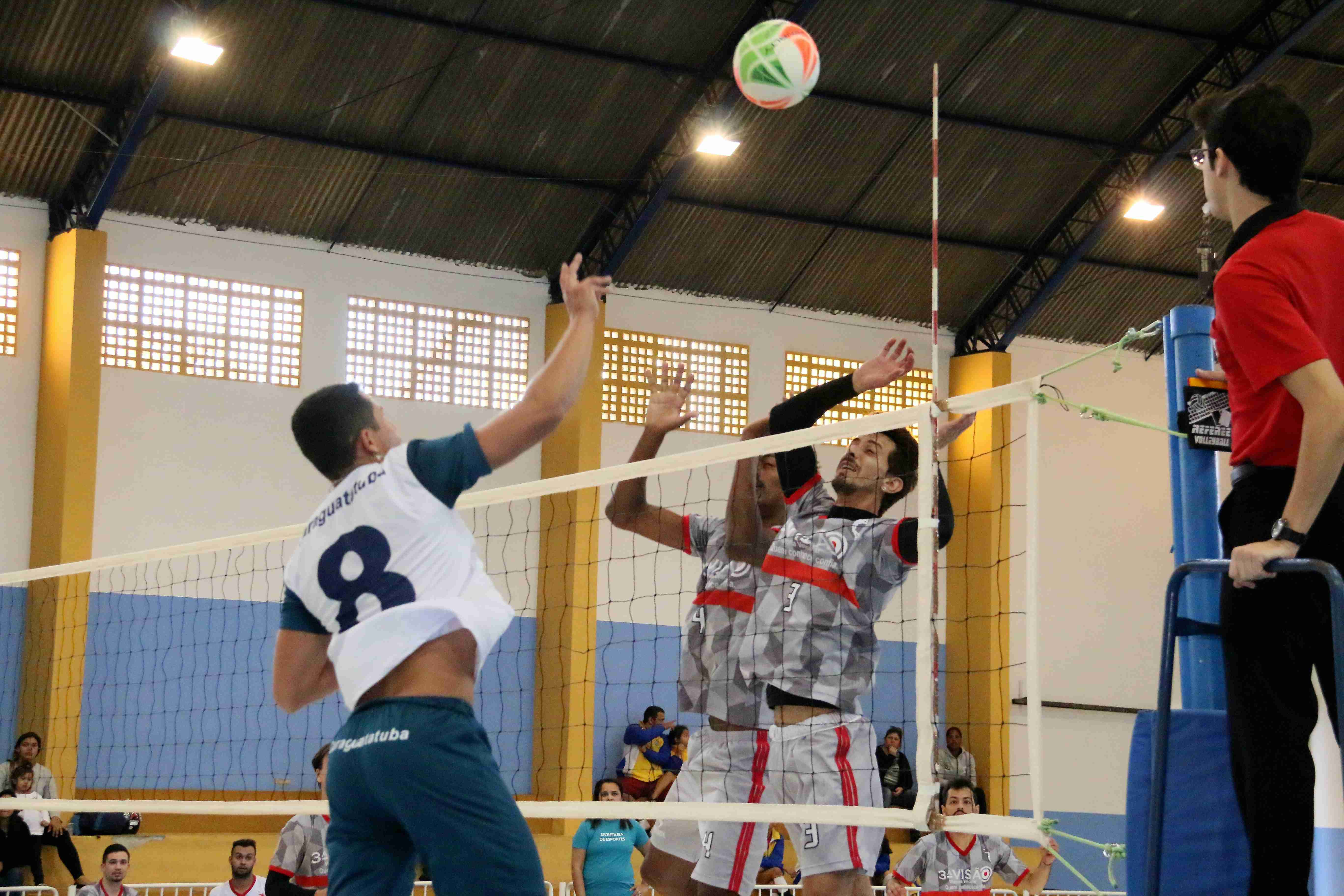 Vôlei Masculino de Caraguatatuba é bronze nos Regionais (Fotos: Gustavo Grunewald/PMC)