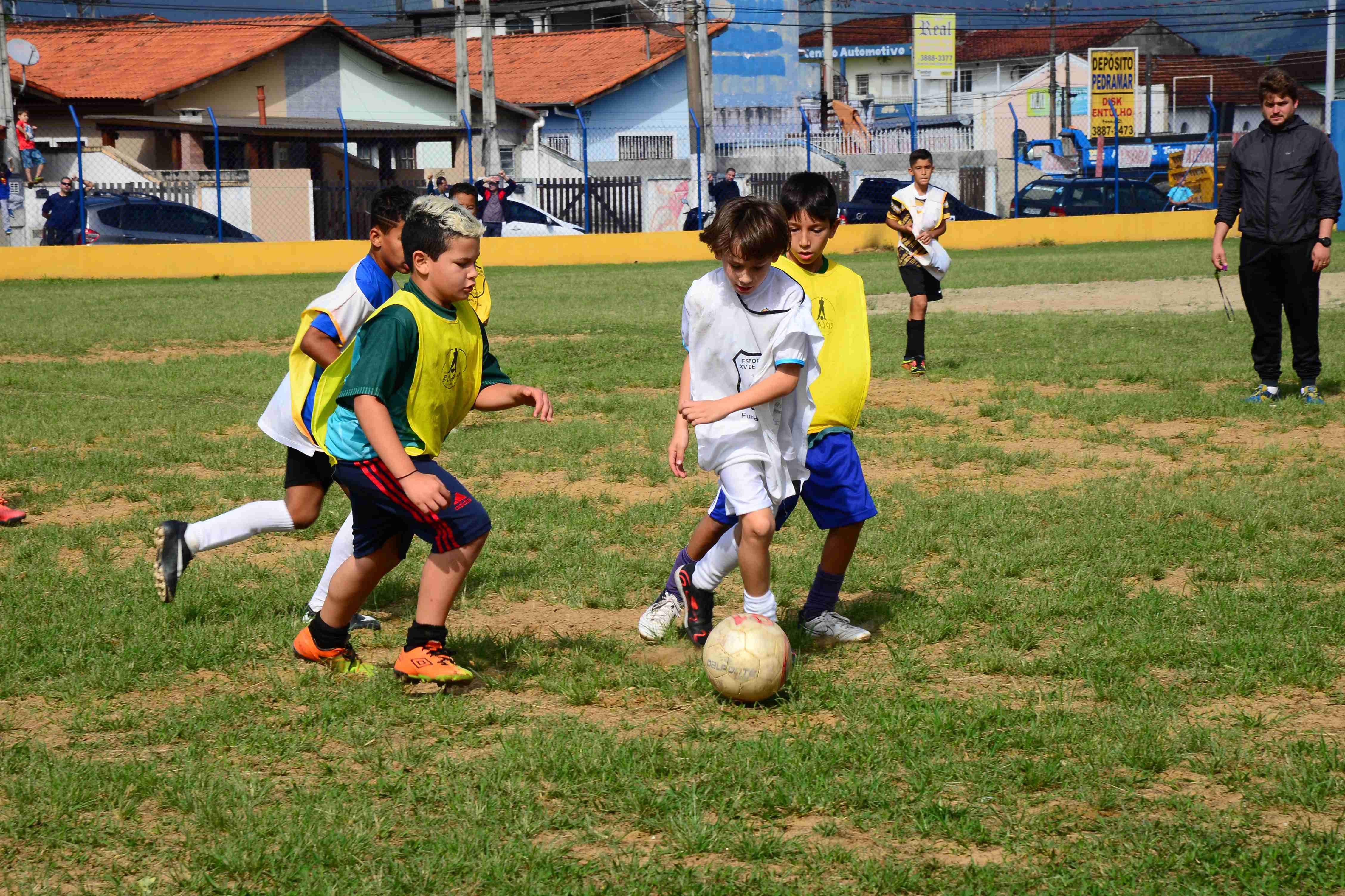 Caraguatatuba arrecada meia tonelada de alimentos em seletiva do Palmeiras  (Fotos: Cláudio Gomes/PMC)