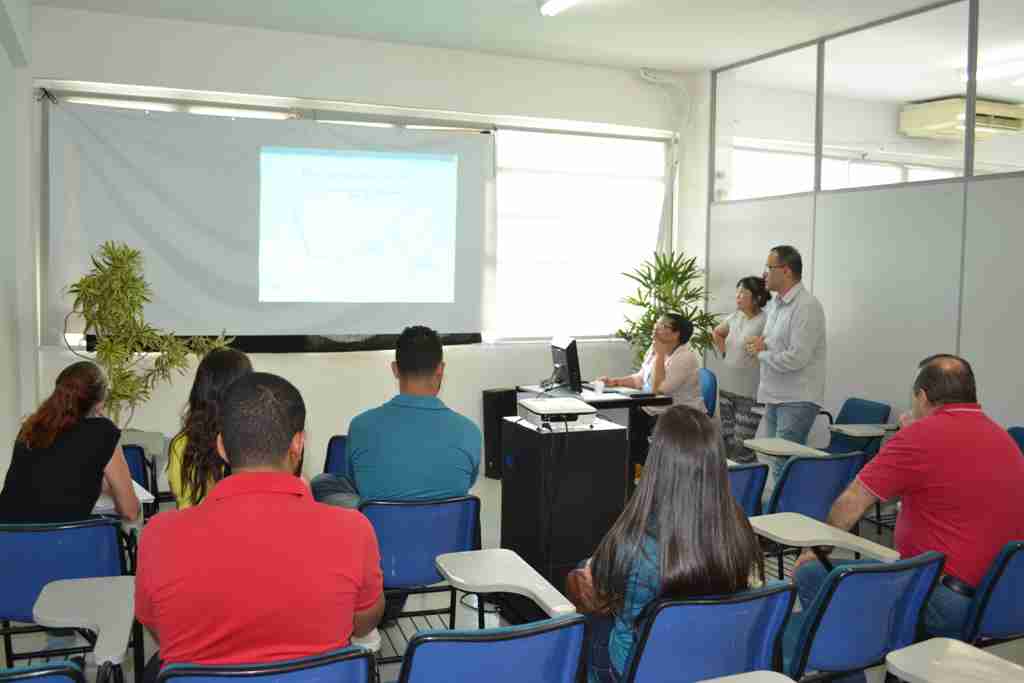 Servidores de Ilhabela conhecem programa de regularização da Prefeitura de Caraguatatuba