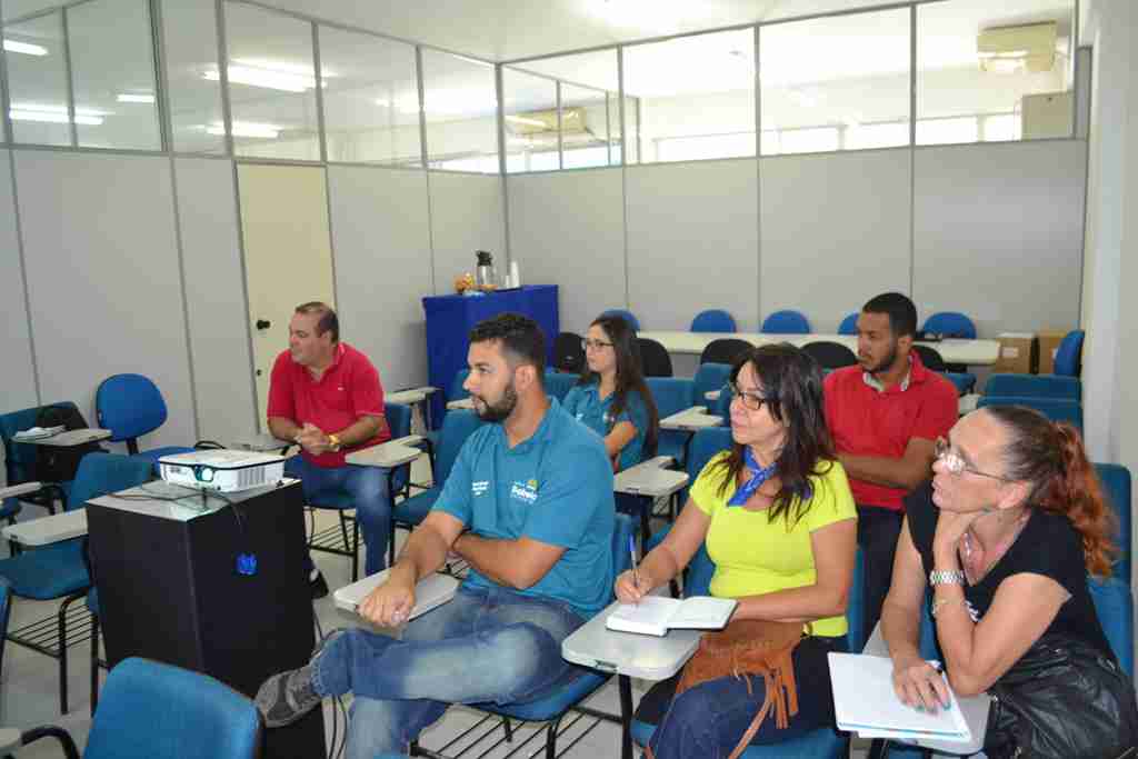 Servidores de Ilhabela conhecem programa de regularização da Prefeitura de Caraguatatuba