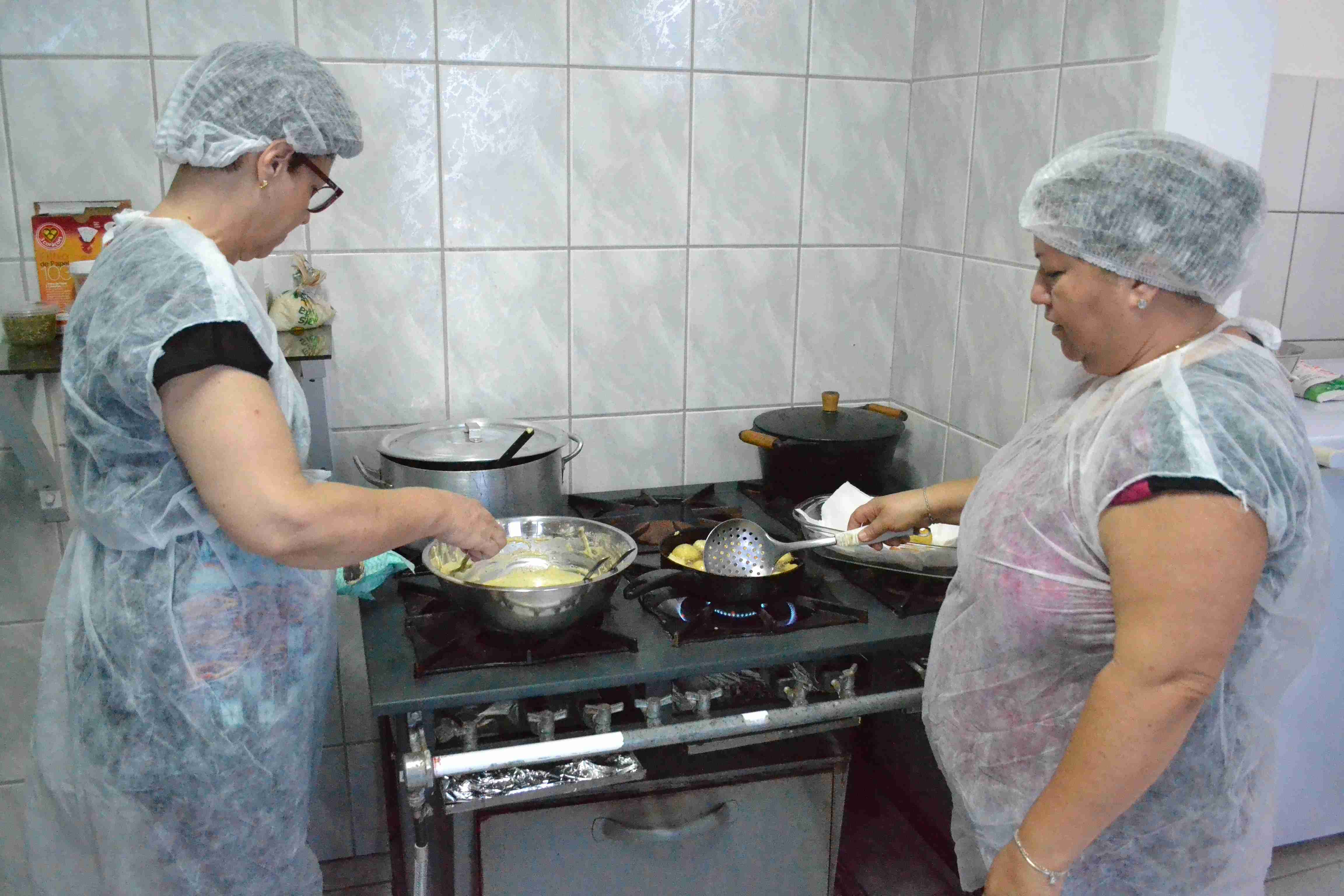 Cresans oferece curso de culinária nas novas instalações do Banco Municipal de Alimentos