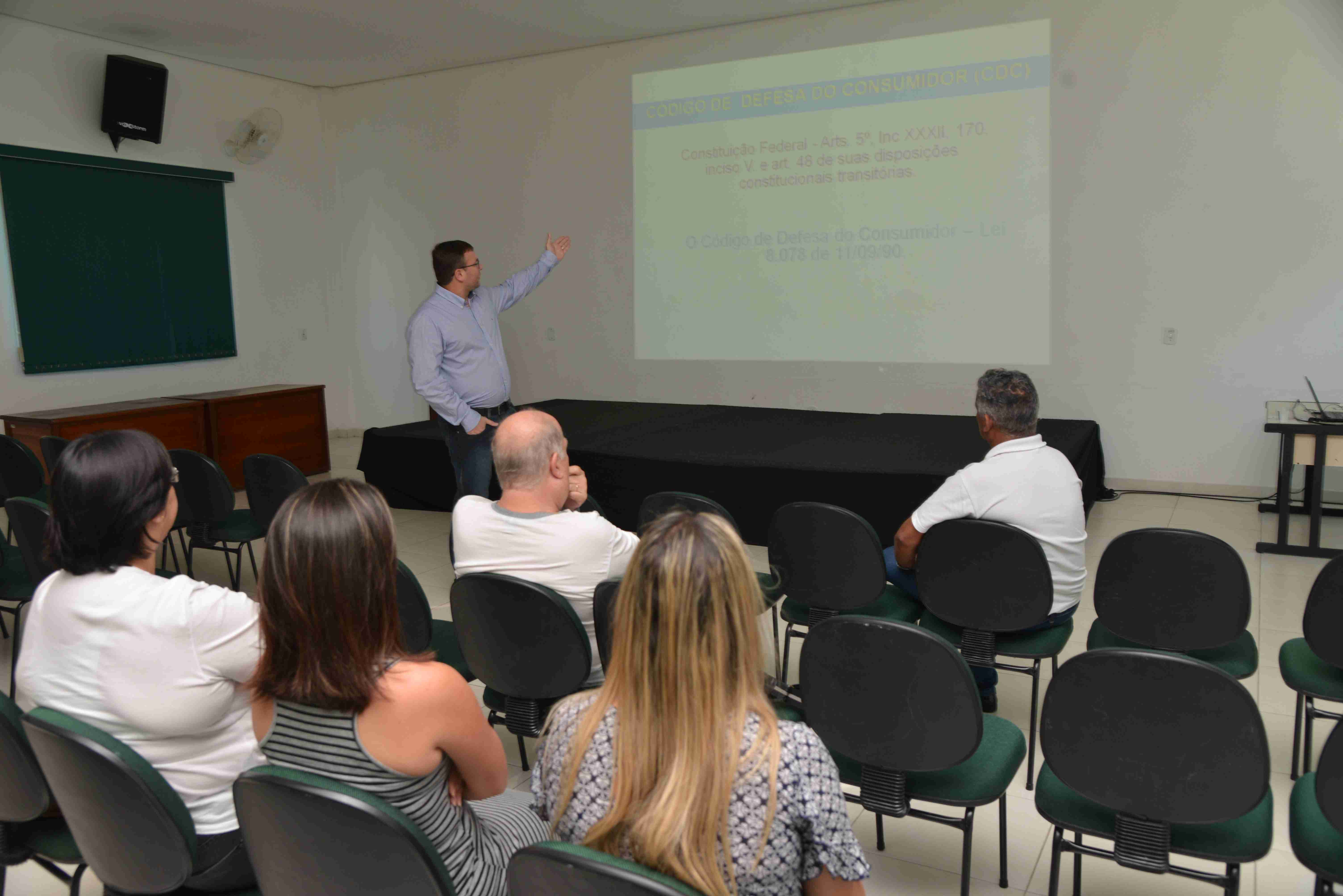 Procon reúne representantes de hotéis e pousadas em palestra sobre Código de Defesa do Consumidor