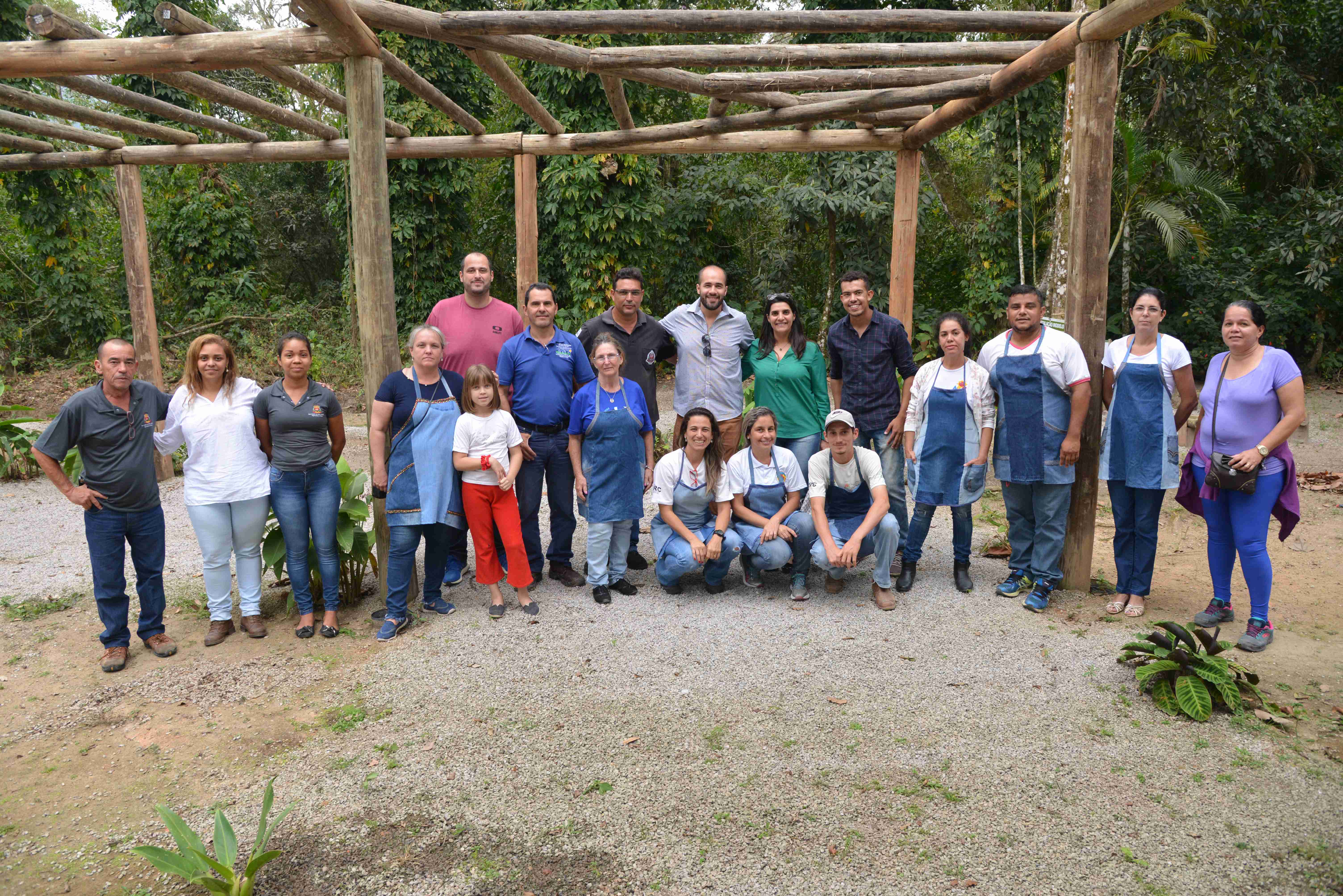 Entidades sociais concluem curso de horta caseira promovido pela Prefeitura de Caraguatatuba (Fotos: Cláudio Gomes/PMC)