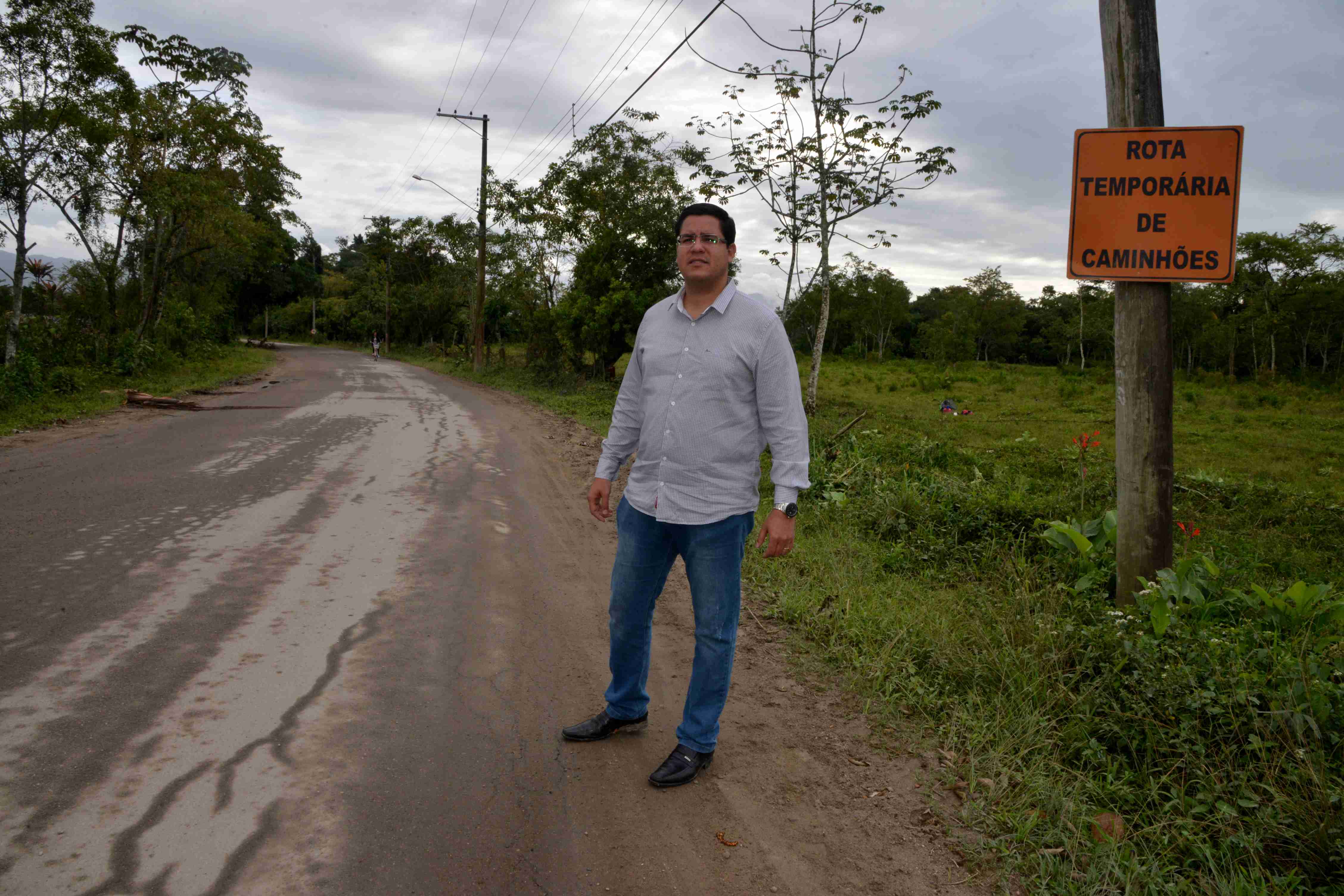 Prefeitura oficia Dersa para apresentar relatórios de caminhos de serviço em obras do Contorno (Fotos: Luís Gava/PMC)