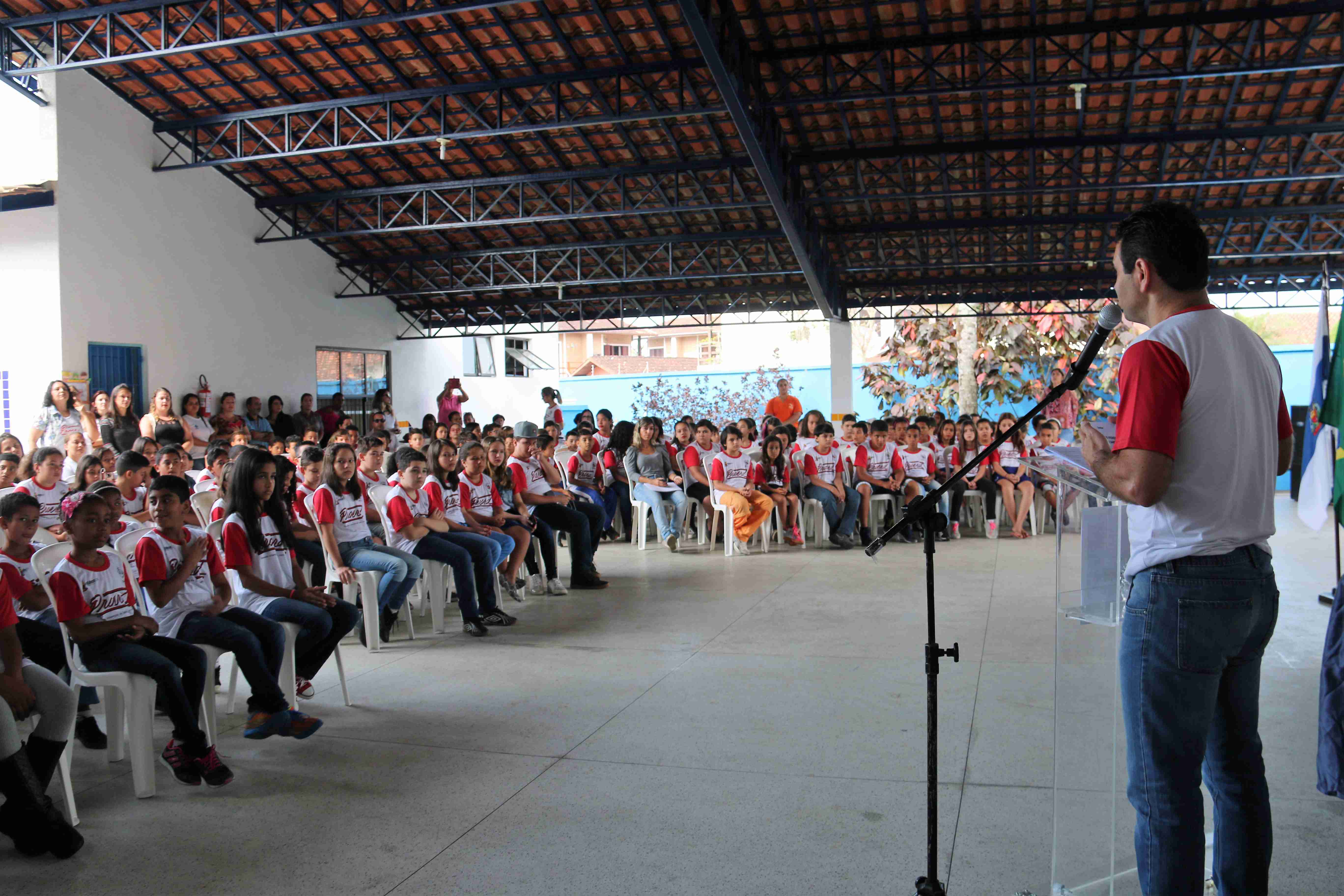 Proerd forma mais 200 alunos na Rede Municipal de Caraguatatuba