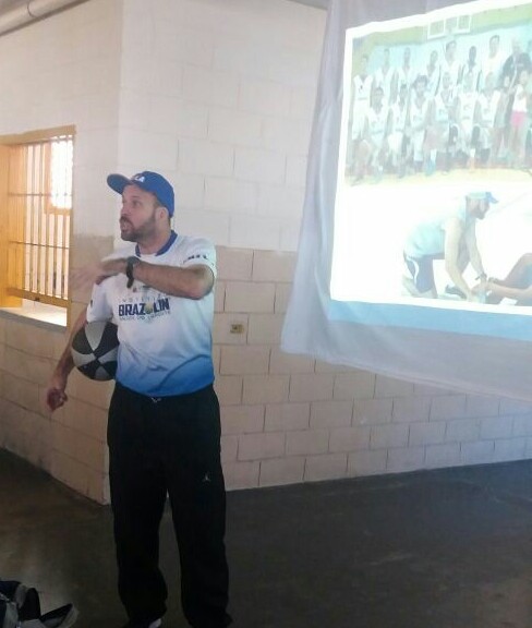 Caraguatatuba recebe ex jogador de basquete do Corinthians (4)