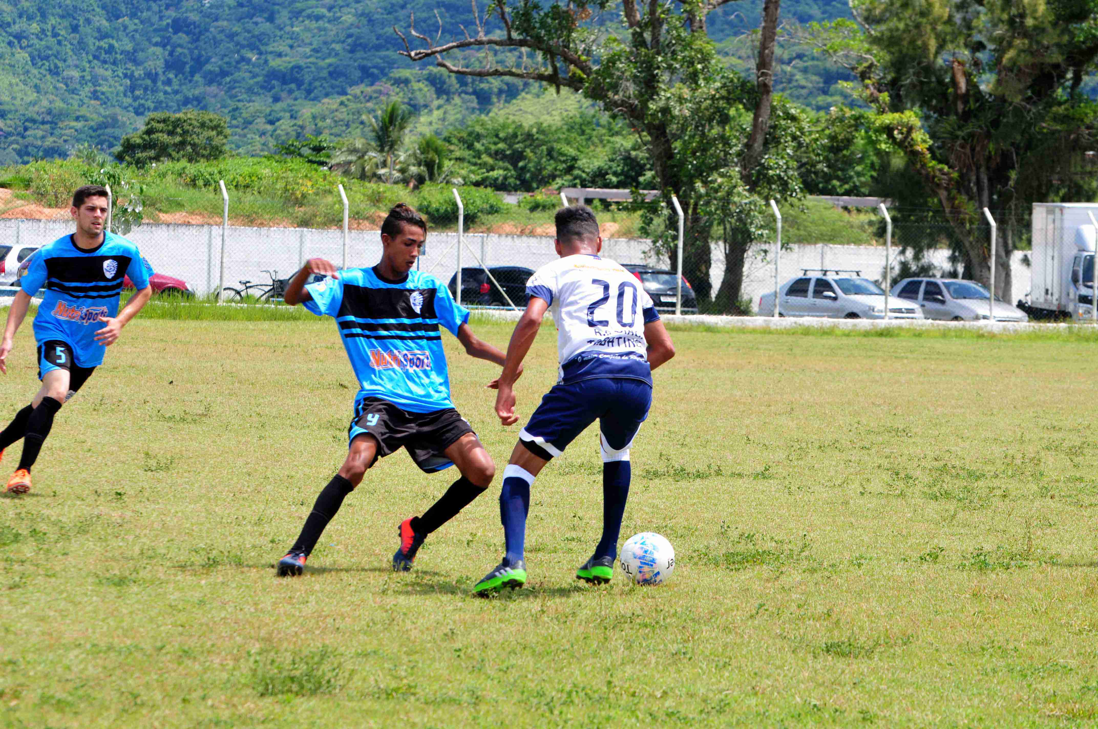 Time de futebol americano de Caraguatatuba vence partida em São