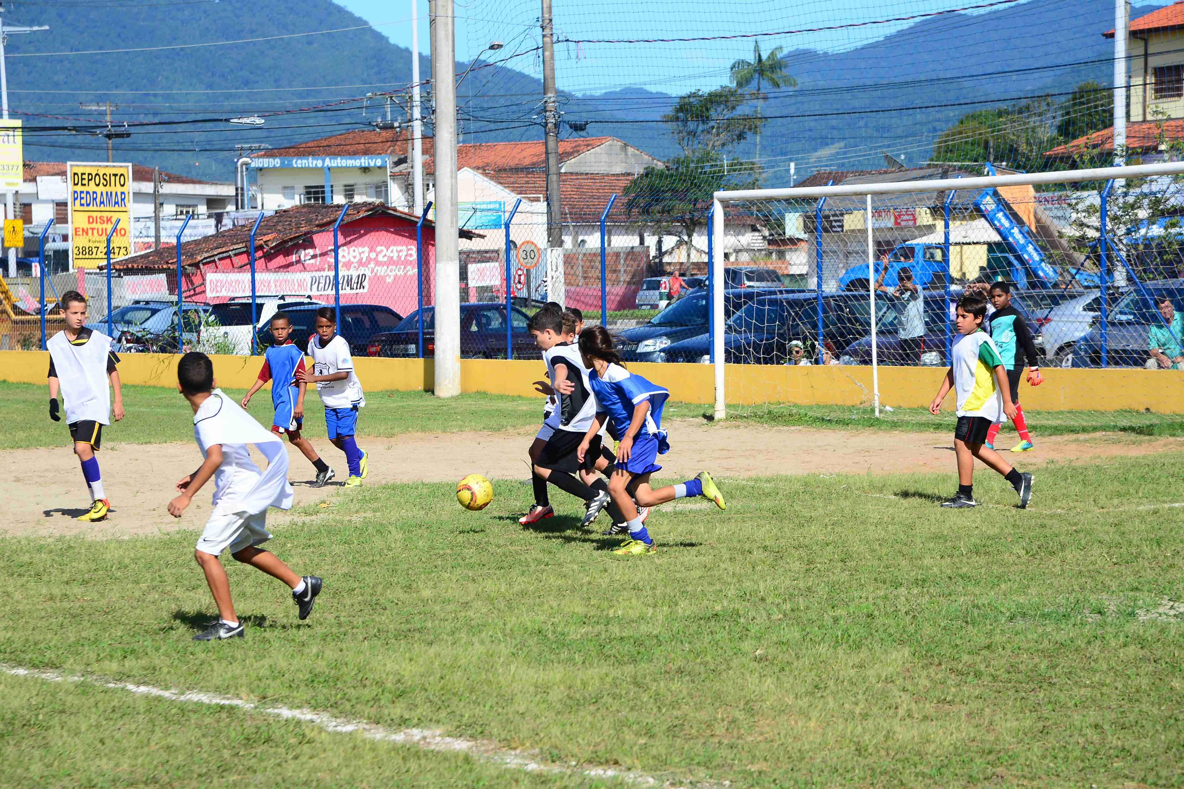 Atletas de Caraguatatuba participam do 46º Campeonato Estadual de Futebol