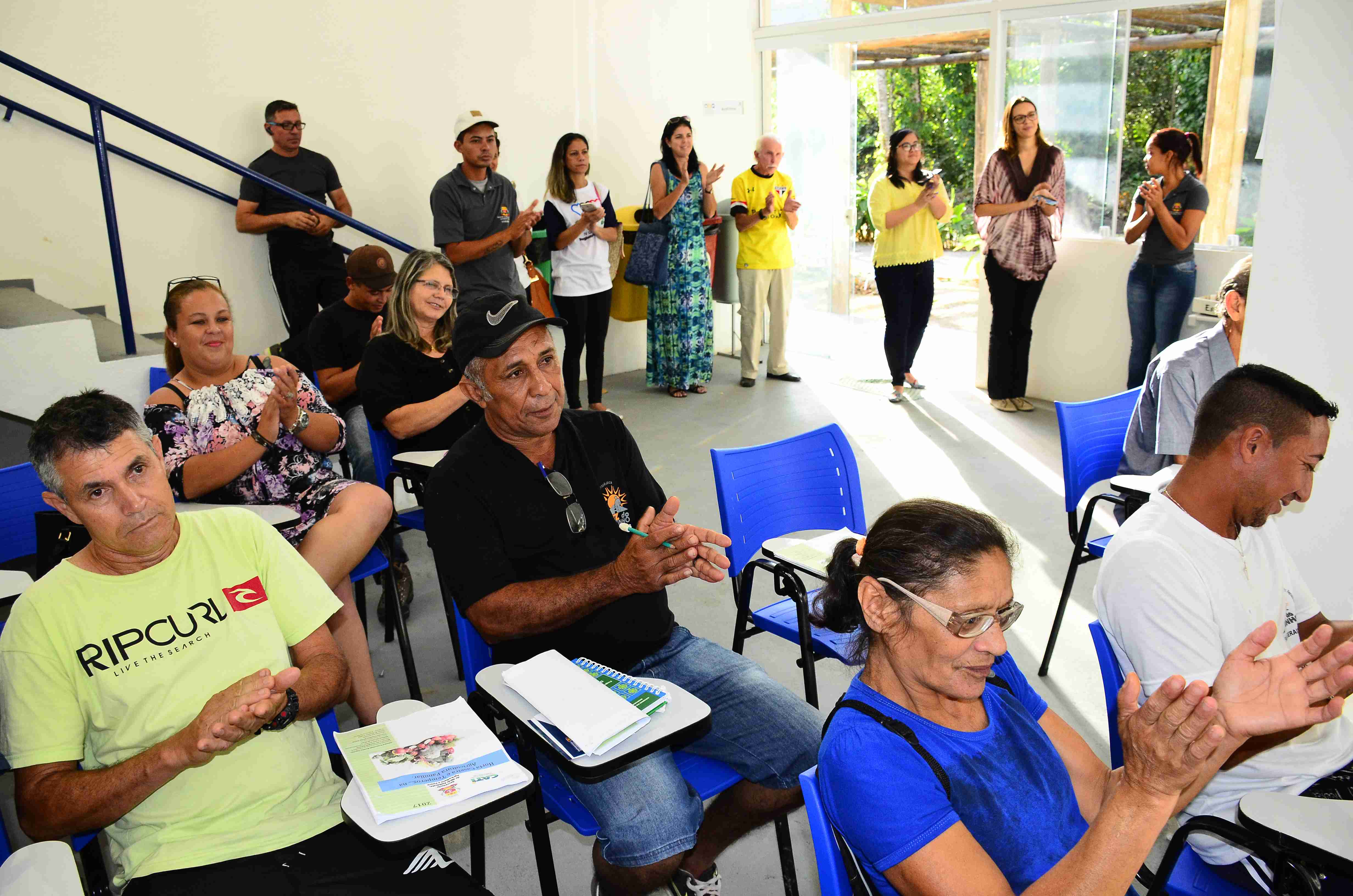 Prefeitura capacita instituições para cultivo de hortas caseiras (Fotos: Cláudio Gomes/PMC)