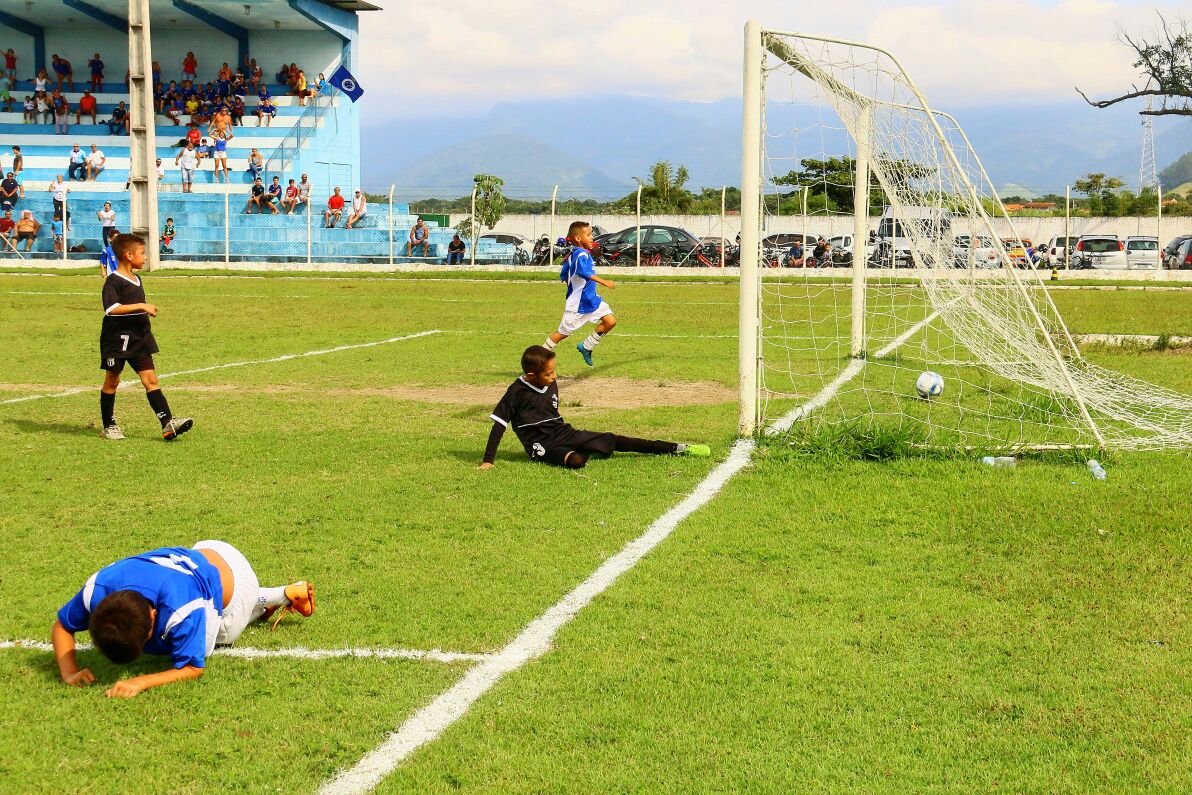 Quinze partidas marcam rodada de abertura da 13ª Copa da Criança em Caraguatatuba