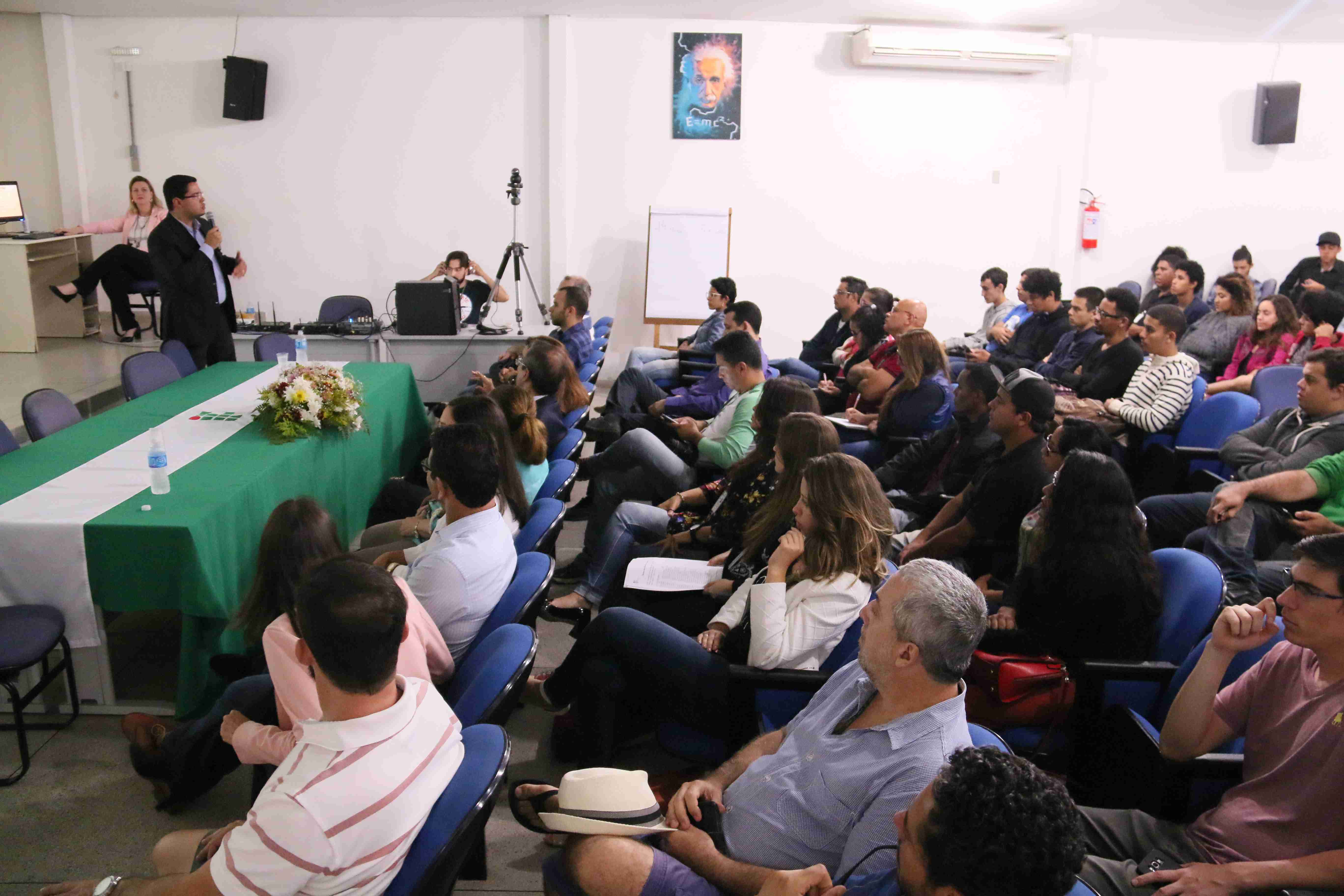 Prefeito ministra palestra sobre “Smart City” na Semana de Ciência e Tecnologia do IF (Fotos: Lucas Camargo/PMC)