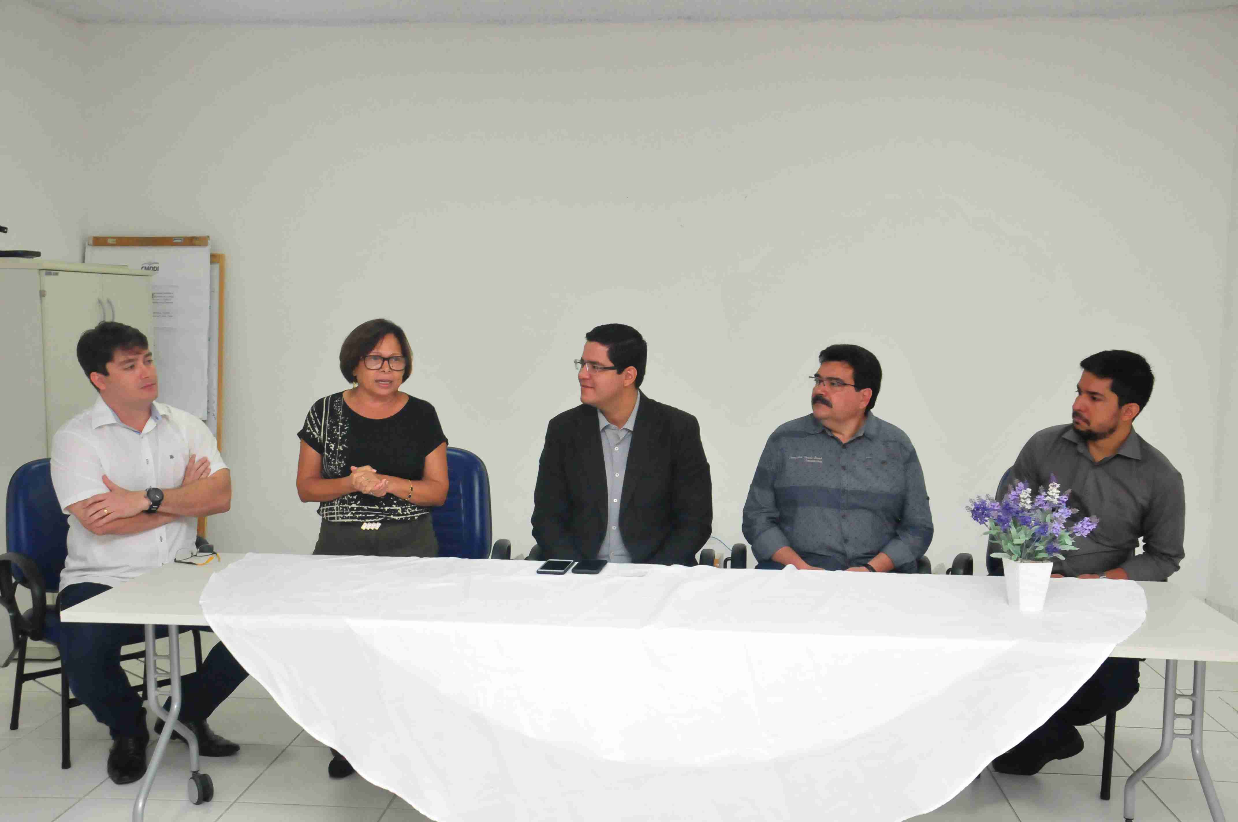 Entidades de assistência aos dependentes químicos e famílias fecham parceria com a Prefeitura para reuniões no CIAPI (Fotos: Luís Gava/PMC)