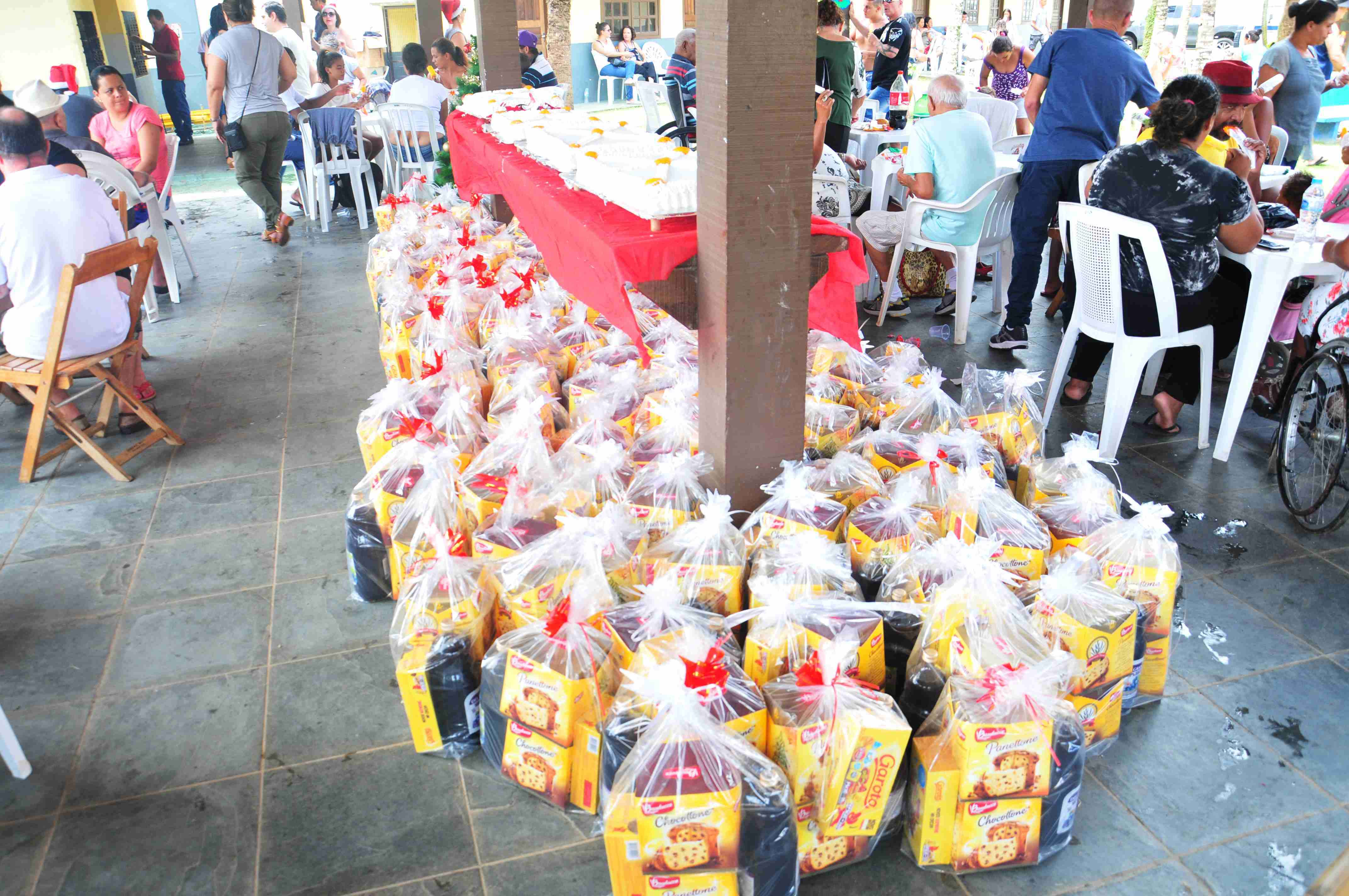 CREAS realiza festa no Porto Novo para 150 pessoas assistidas (Fotos: Luís Gava /PMC)