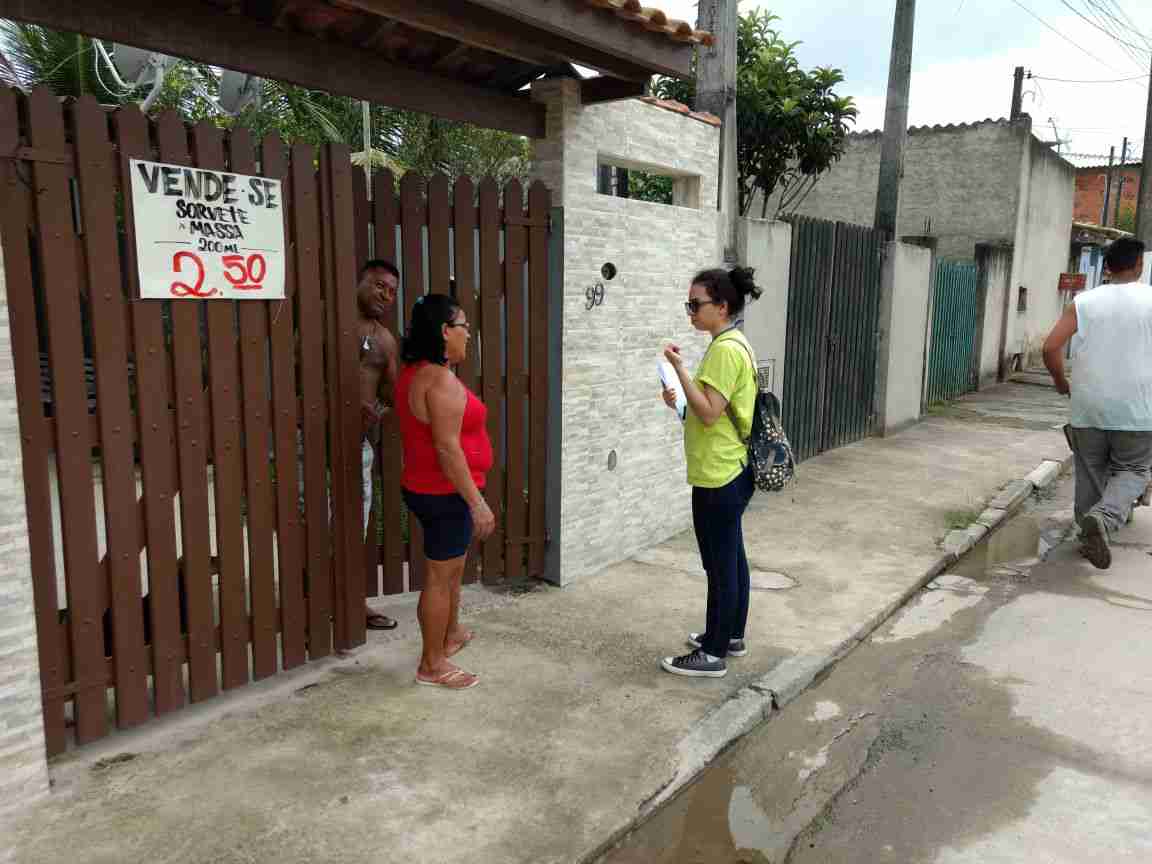 Secretaria de Habitação de Caraguatatuba recebe documentação de moradores do Perequê-Mirim para regularização fundiária (Fotos: Divulgação/PMC)