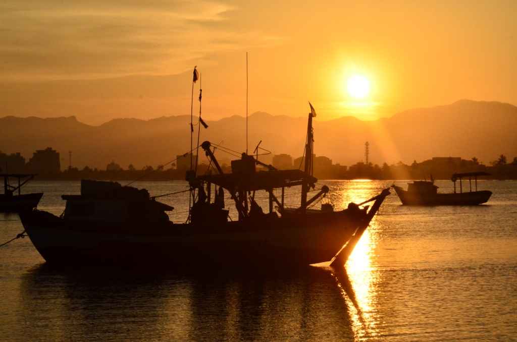 Fotógrafos contam a história de Caraguatatuba em exposição no MACC