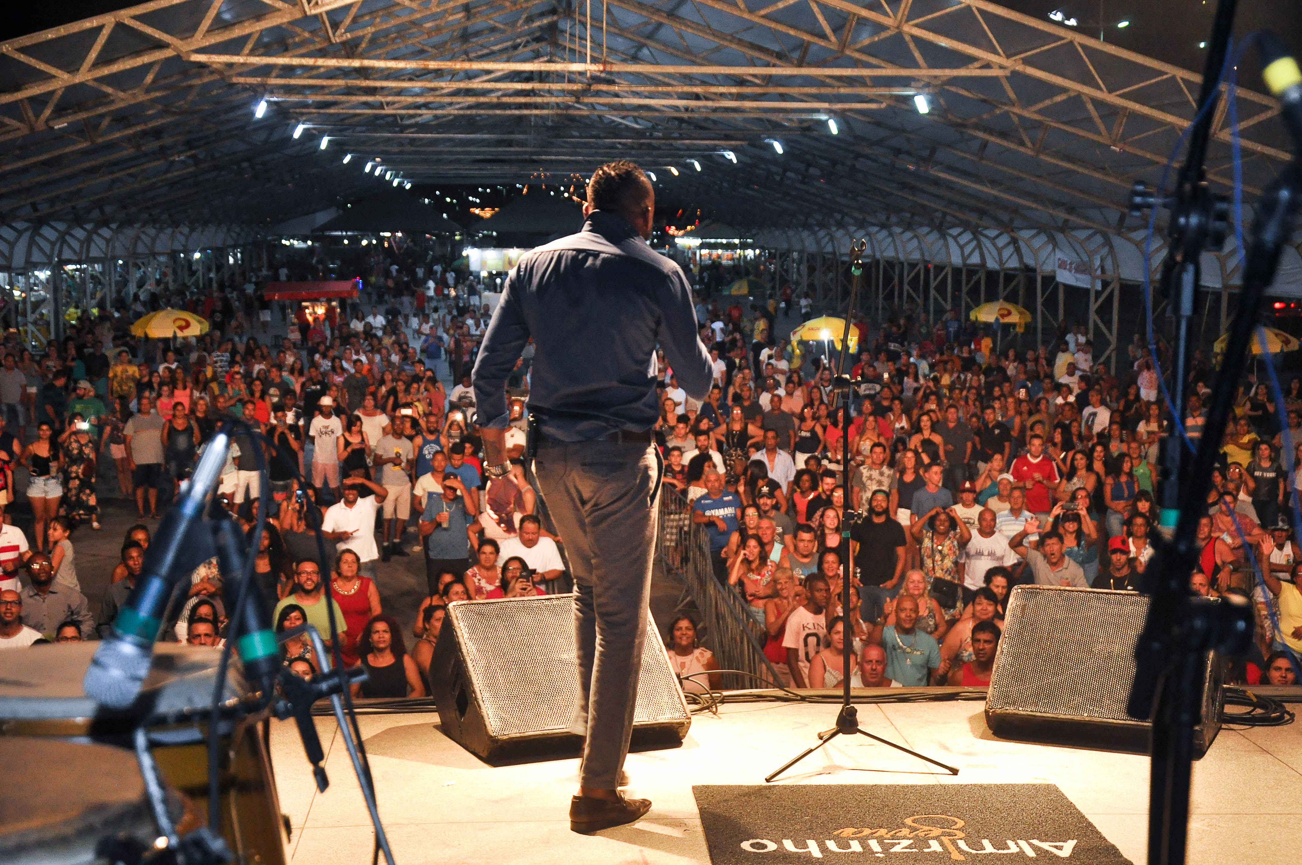 Munhoz e Mariano lota Praça da Cultura no Fest Verão Caraguá (Fotos: Norberto Mesquita/PMC)