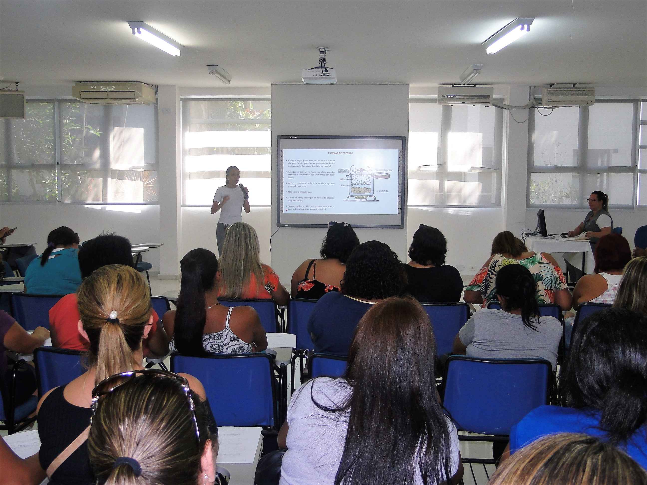 Cozinheiras da rede municipal (1)