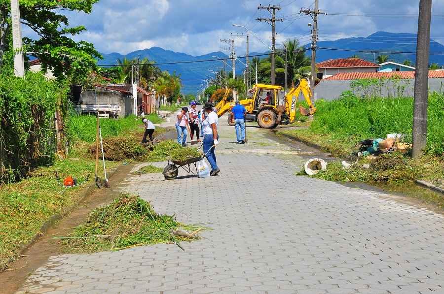 Prefeitura leva projeto Nosso Bairro para o Balneário dos Golfinhos esta semana (Fotos: Cláudio Gomes/PMC)