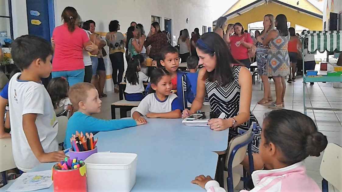 Coordenadores Pedagógicos da rede municipal de Caraguatatuba visitam CEI no Morro do Algodão