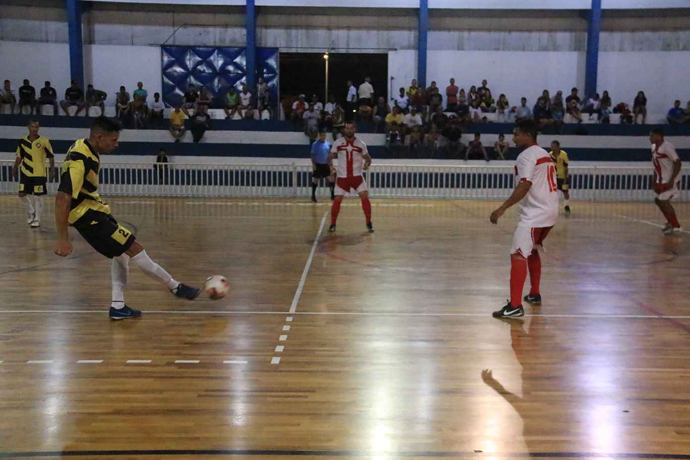 05_04 Cemug recebe mais uma rodada da Copa Tiradentes de Futsal