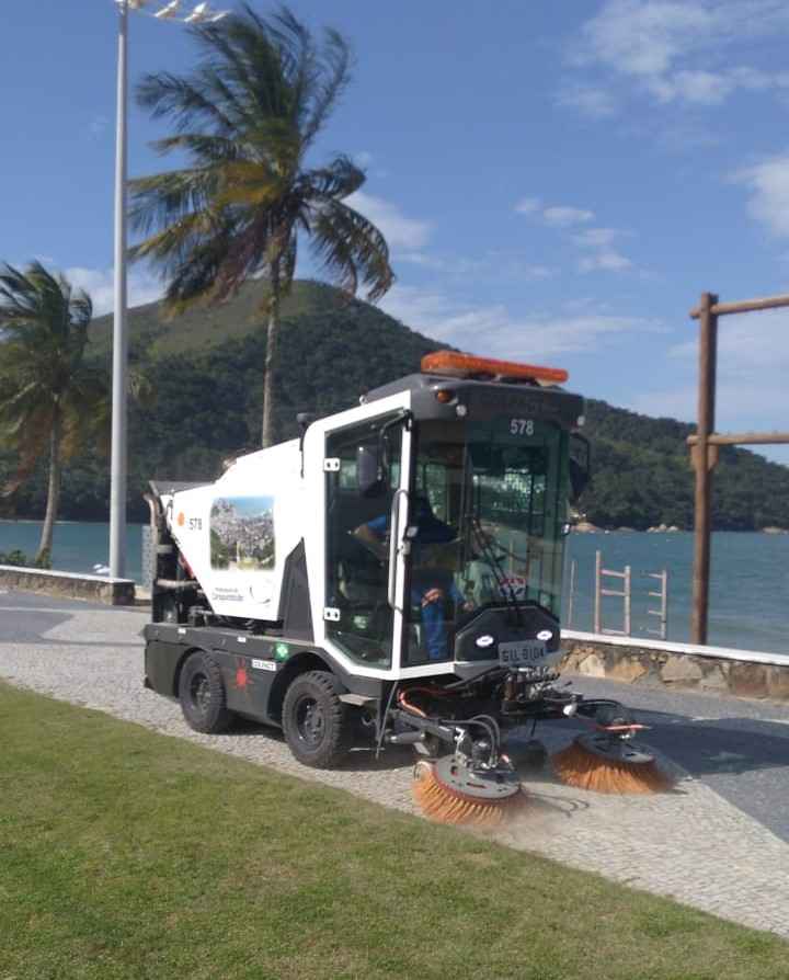 06_22 Operação Cidade Limpa está hoje na praia Martim de Sá 1