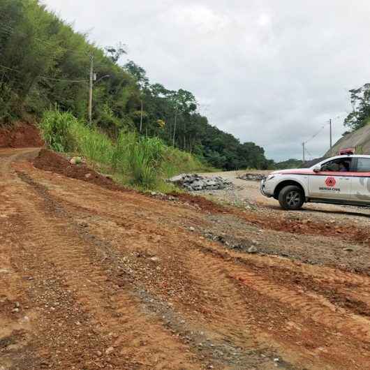 Estrada da Serraria