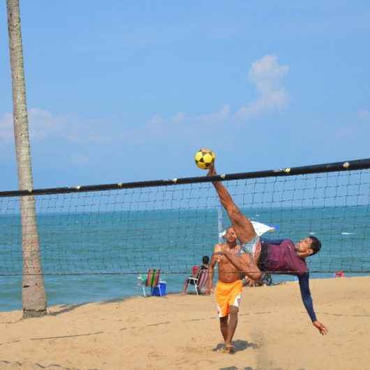 Campeonato Municipal de Futêvolei agita Martim de Sá neste final de semana