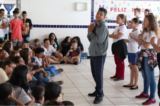 Em Caraguatatuba escola bilíngue para surdos comemora Dia Nacional da Educação para Surdos e Dia de Libras