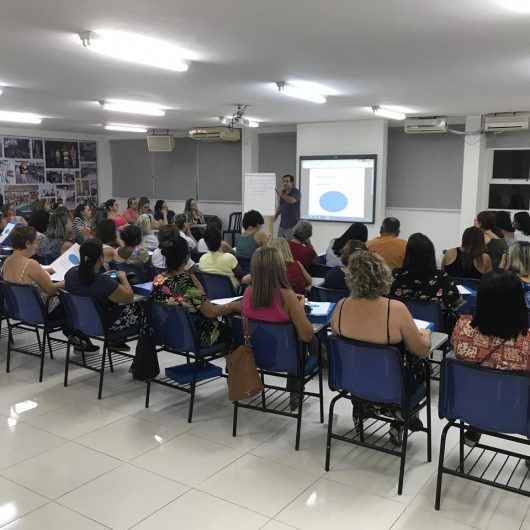 Docentes da rede municipal participam  de curso de matemática com professor da USP