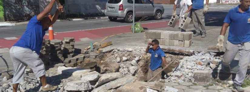 Prefeitura realiza manutenção da rua Laércio Luís da Silva, no bairro Estrela D’alva