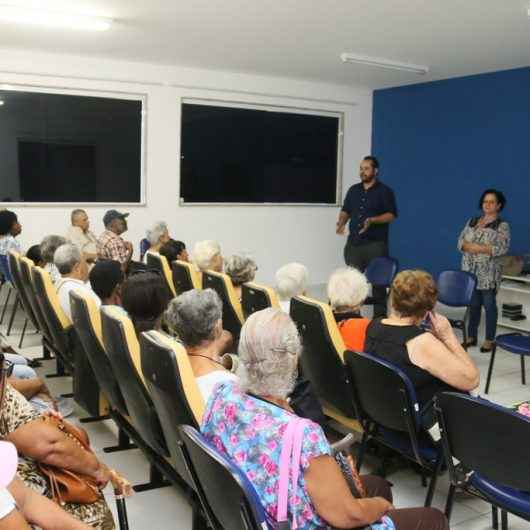 Procon de Caraguatatuba realiza palestra sobre vendas abusivas para idosos no CCTI Estrela do Mar