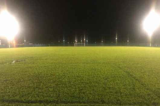 Testes de iluminação são realizados no campo do Travessão Testes de iluminação são realizados no campo do Travessão