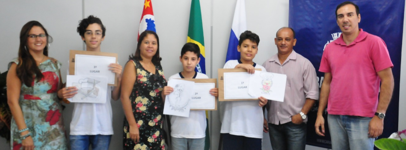 Finalistas do concurso logomarca para o Chef Caraguá nas escolas recebem premiação