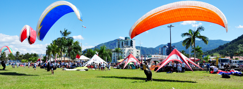 Caraguatatuba realiza Festival de Pilotos de Voo Livre Auracy Mansano