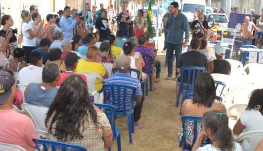 Prefeitura entrega títulos de regularização fundiária aos moradores do loteamento Jorgin Mar, no Perequê Mirim