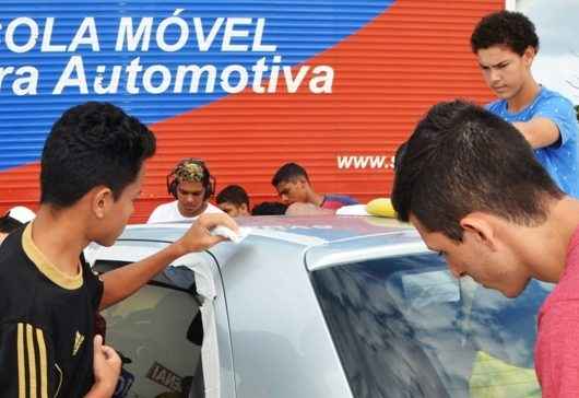 Curso de Polidor de Automóveis encerra em Caraguatatuba