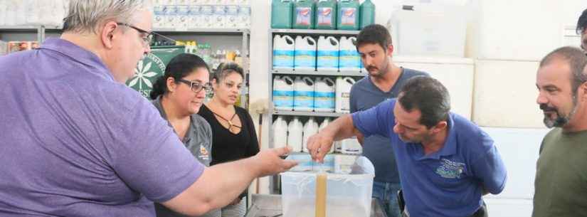 Curso de produção de cachaça artesanal chega ao fim com o uso do alambique