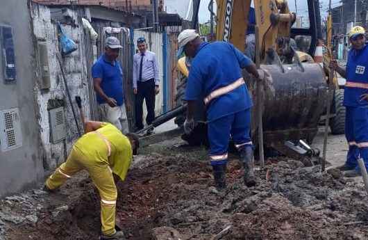 Nova rede de tubos de drenagem é construída no Tinga